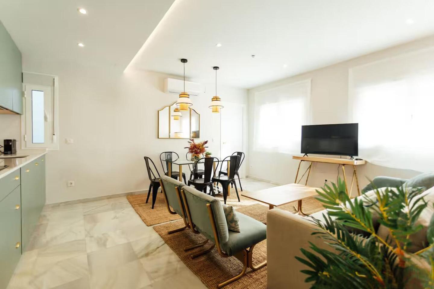 Apartamento Reformed And Comfy- 2Bd 2Bth- Arenal Sevilla Exterior foto