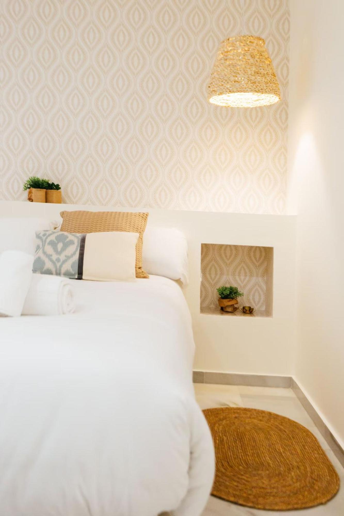 Apartamento Reformed And Comfy- 2Bd 2Bth- Arenal Sevilla Exterior foto